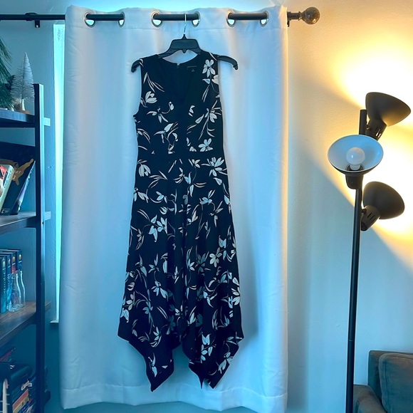 Banana republic black maxi handkerchief dress - Picture 1 of 5